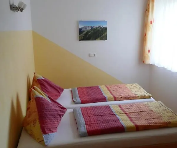 Neuhauser * Kramsach